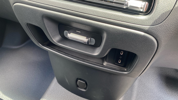 Mercedes-Benz Vito L2 Diesel Rwd 119CDI Select Van 9G-Tronic - Image 35